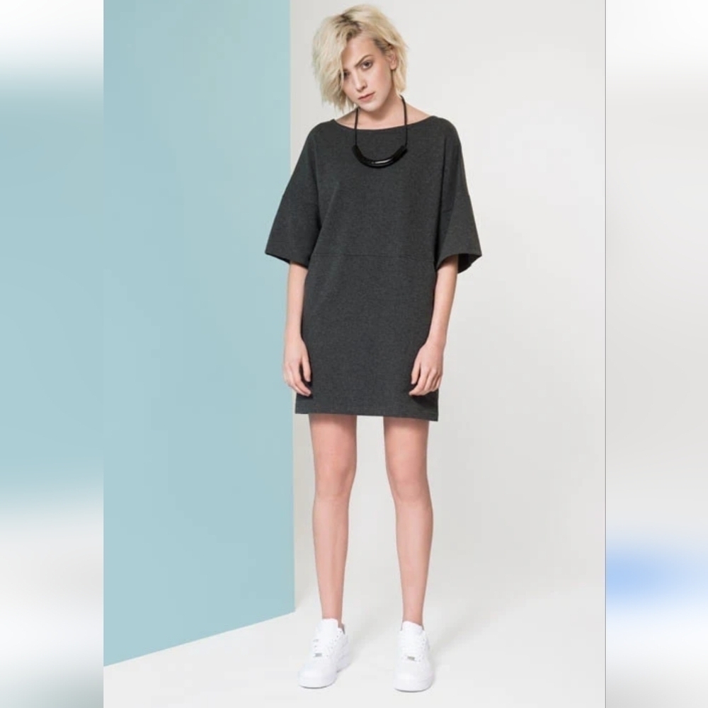 Odelayo Simone black wide sleeve boxy dress one sized